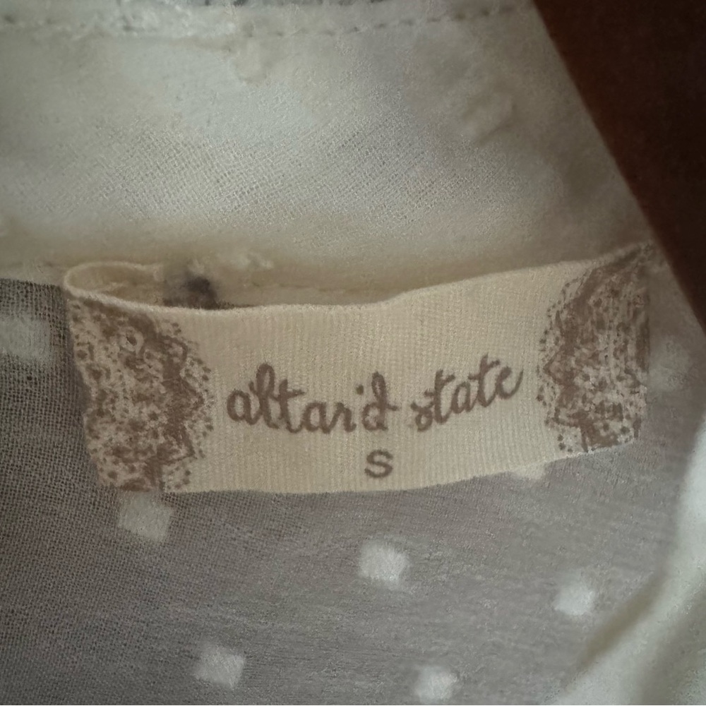 Altar’d State cream swiss dot long sleeve top. Size: Small - Picture 5 of 10